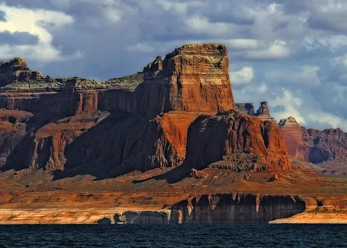 Tranquil Desert Retreat With Vermillion Cliffs Views Near Powell, Page, Arizona Holiday home *